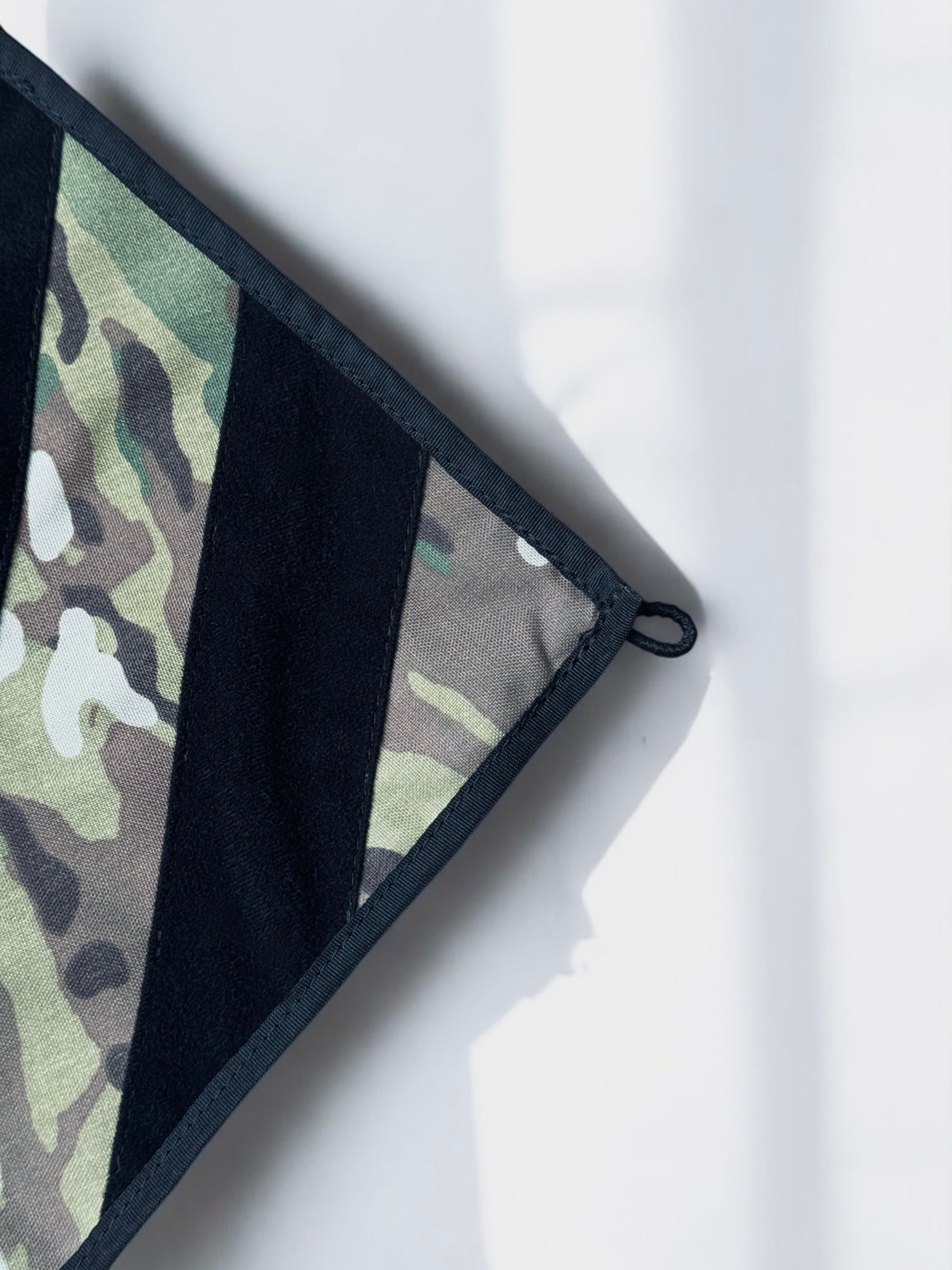 Flag panel - RUN 'N' GUN