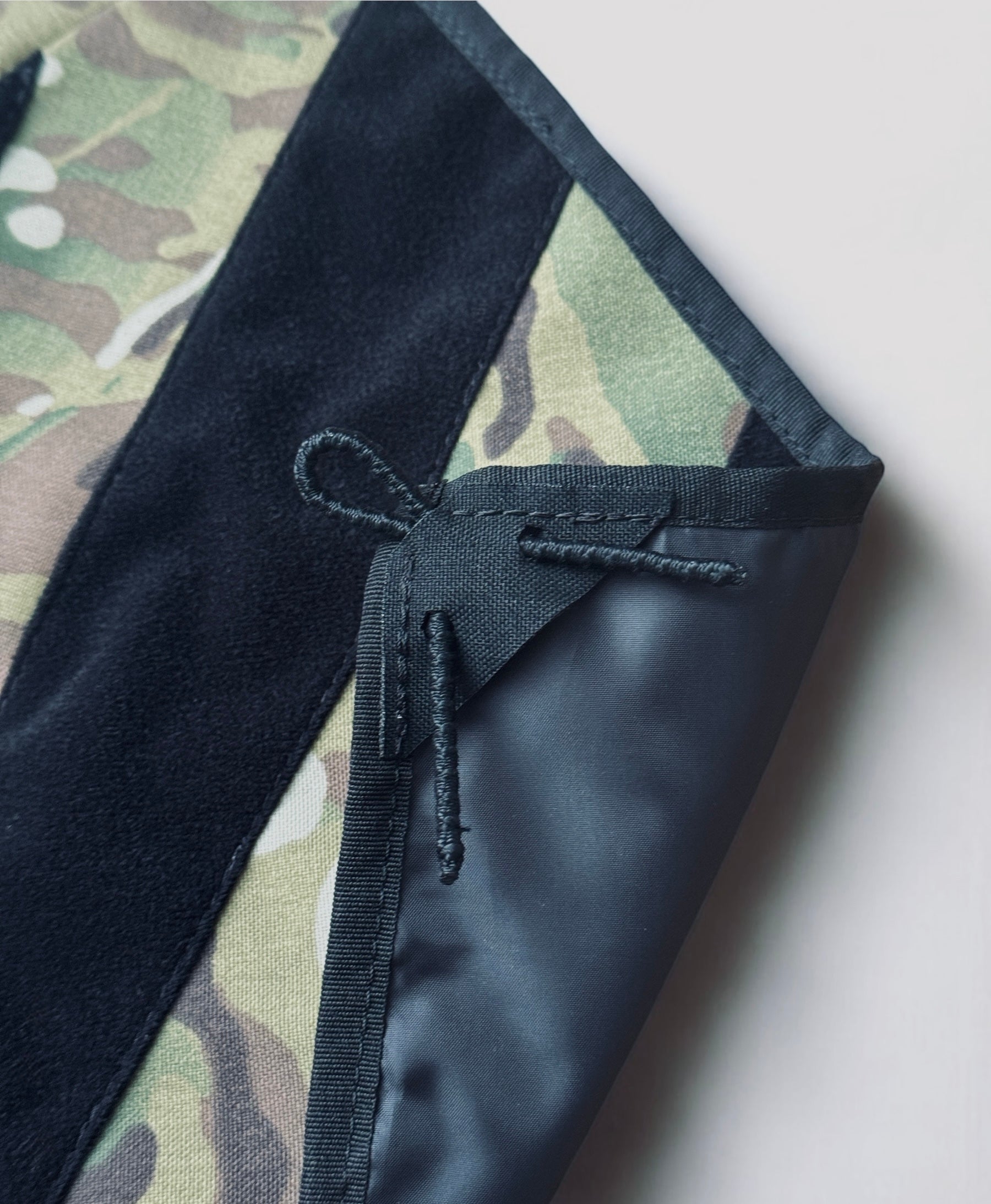 Flag panel - RUN 'N' GUN